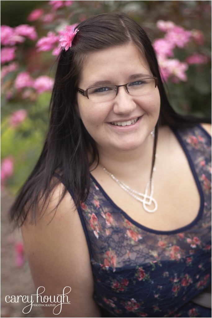 senior-photo-flowers