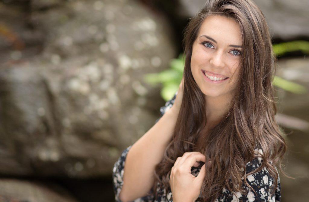 lakes-region-nh-senior-pictures-carey-hough-photography-girl-rocks